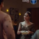 Rubina Dilaik Instagram - Our Tribute to all the Soan papadi boxes that have been exchanged this year. Diwali celebrations made special with friends, Imperial Blue packaged drinking water and ehehehh..soan papdi.. Watch my soan papdi story and do share yours! @colorstv @kkundrra @pratiksehajpal @nishantbhat85 @becausemenwillbemen #becausemenwillbemen #seagram #imperialblue #diwali# happydiwali #celebration #colorstv #collaboration #soanpapdi