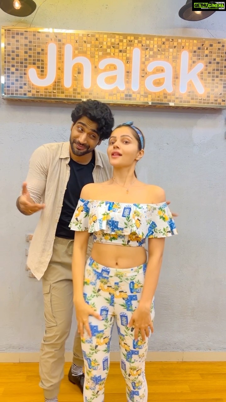 Rubina Dilaik Instagram - Put your dancing shoes onβ¦β¦.. We @sanamjohar gonna make your heart dance β¦.ππ»πΊπ» Jhalak Dikhla Jaa is coming 3rd September 8pm onwards, Saturday-Sunday only on @colorstv #rubinadilaik #jdj #10