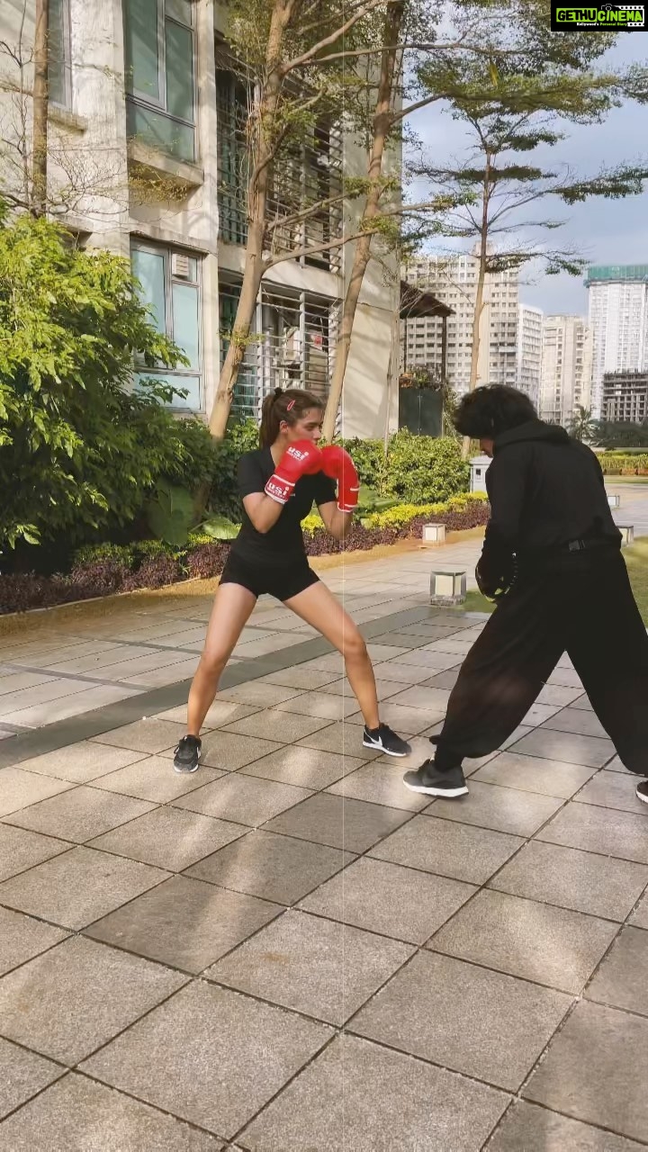 Ruhi Singh Instagram - Watch me in 3 months 👊