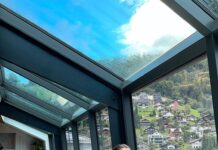 Ruhi Singh Instagram - The infinity pool at @kempinski.engelberg was one of a kind. Absolutely in love ❤️ #kempinskiengelberg #kempinskititlis #engelberg Kempinski Palace Engelberg Titlis Swiss Alps