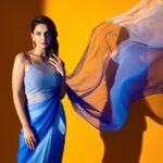 Saba Qamar Zaman Instagram - Kehte hain mujhko hawa hawa hawai 🌪💙
