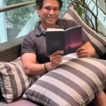 Sachin Tendulkar Instagram - Sharing my favourite poem from the book “Horizon”, written by my dear niece Sayali. Love the way she has articulated her thoughts through her poems. My father, Prof. Ramesh Tendulkar would’ve been proud to have yet another poet in the family. Keep it up! @the_silent_explorerrr