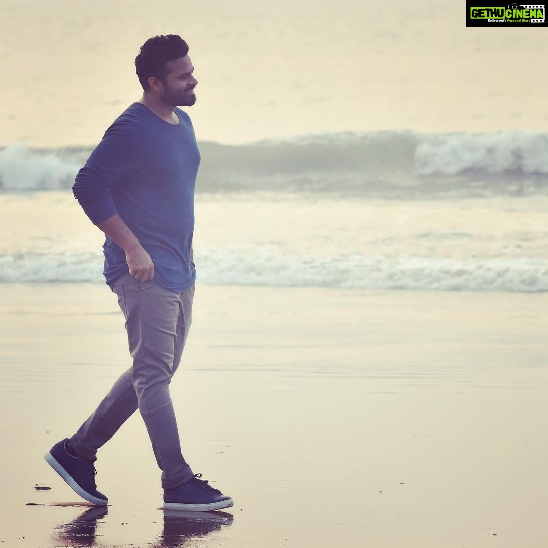 Sai Dharam Tej Instagram - We dream in colors borrowed from the sea. #solobrathukesobetter #vishakapatnam #vizag #shootdiaries #work #nature #❤️