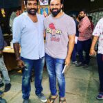 Sai Dharam Tej Instagram - Entha edigina voddhigi undali ana daniki best example #makkalselvan @actorvijaysethupathi sir 🙏🏼 ... it was a pleasure meeting you sir...thank you @raashikhannaoffl for introducing me to him 🙏🏼