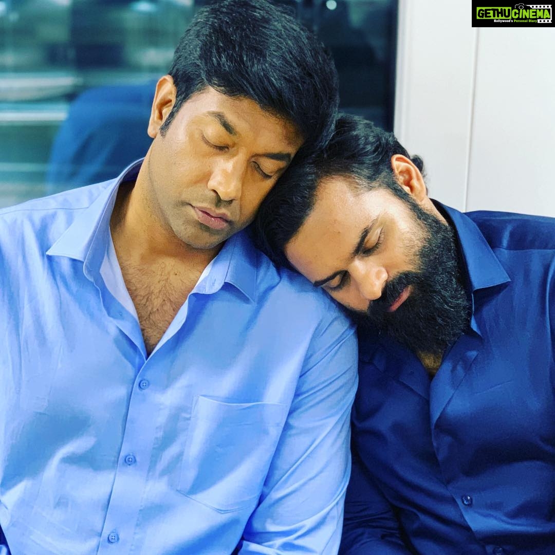 Sai Dharam Tej Instagram - Done @jetpanja N Dusted @vennelakish 🔊 #Packup #DND
