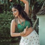 Sakshi Agarwal Instagram - Colorful Pookalam. Lively Songs. Delicious Feasts. Complete it with prayers to have a blessed year ahead til next Onam festival. Happy Onam to all my lovable family ♥️❤️ . Costume: @meshira.in Photography: @vishal_srinivasan Makeup : @anjalis_artistry Hair: luke_the_hairstylist and @kalyani_bridalmakeupartistry Jewellery : @swarnambridal Assist : @___diwakar Retouch : @harry_dane_retouch . #Onam #Onamsaree #Festivalfashion #keralavibes #godsowncountry #Selflove #sakshiagarwal Chennai, India