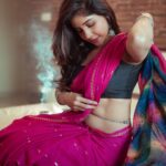 Sakshi Agarwal Instagram - Good morning makkale💖 . @raj_isaac_photography @umamakeoverartistry @makeupbyshyamala @fineshinejewels . #sareelove #foryou #loveyouall Chennai, India