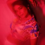 Sakshi Agarwal Instagram - Trippy? . @sat_narain @the.portrait.culture . #photooftheday #sakshiagarwal Chennai, India