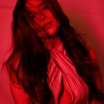 Sakshi Agarwal Instagram - Anyways, I am cute af🔥 . @sat_narain @the.portrait.culture . #photooftheday #sakshiagarwal Chennai, India