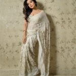 Sakshi Agarwal Instagram - Angel or Princess? . Costume @one_inch_stylestudio Styling @fab_by_faiza MUA @umamakeoverartistry Hairstylist @makeupbyshyamala Jewellery @fineshinejewels Photography @vishal_srinivasan Assist @oneclickbyvinodsainath Retouched by @harry_dane_retouch . #Photooftheday #insta #instagram #photoshoot #Photography #loveyourself #sakshiagarwal Chennai, India