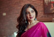 Sakshi Agarwal Instagram - Good morning makkale💖 . @raj_isaac_photography @umamakeoverartistry @makeupbyshyamala @fineshinejewels . #sareelove #foryou #loveyouall Chennai, India