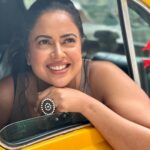 Sameera Reddy Instagram - Kolkata Calling!🚖Yellow Ambassador Cabs, Kalkatta Paan, a cobbler who told me some amazing stories of Park Street ,an amazing event with the beautiful @swastikamukherjee13 for Westside ,random interviews with fiery Bengali women on the street & proud to pose with gorgeous plus size models at our fashion show 👏🏼 What a great visit to an amazing city rich in culture, heritage & the warmest people! Thank you Kolkata ❤️ #messymama #travel #photography #moments #kolkata #bengali #parkstreet Park Street, Kolkata