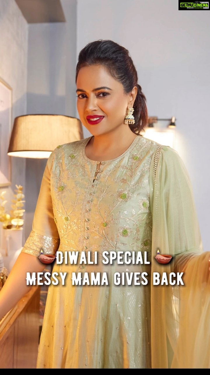 Sameera Reddy Instagram - 🪔Diwali Shopping with #messymamagivesback & @diydayalishka 🪔We support women run businesses🤩To be featured please fill the Google available at my link in bio ♥️. . @the_woodencastle Anisha provides woodenware products which are done locally as per the requirements by her clients 🌼 @kundan_rangoli Bharathi is a dentist by profession who has come up with a very creative way of representing traditional rangoli/muggulu/Kolam🌼 @wedtreestore Sweta runs an Indian gifting brand promoting Indian handicrafts, shipping all over the world🌼 @a_moms_hobbylobby Ramya is an artist & crafter making decorative diyas🌼 @kundalini663 Surabhi is creating a platform for rural employment promoting their through handicrafts 🌼 @britibyrimplesharma Rimple hand paints sarees, dupattas, kurtas etc🌼 @patternpitara Priyam a CA, started off her passion project of creating pattern artworks🌼 @shreesfashion Uma, a grandma, started her online store for jewellery and clothes @prabhajewelry Swathi supports her mum and sister making 92.5 pure silver jewellery🌼 @kr_jewelz Haripriya mommy to a 10 month old has her own online jewellery store🌼 @indiancocktailart Hiral & her mum specialise in Diwali gifting products like bandhanwars, hampers, door hangings etc🌼 @thambi _anna_jewellers_erode Keerthi trades in all kinds of gold, silver & rose gold ornaments🌼 @little_hearts_spreadingsmiles Samar works in collaboration with Little Hearts NGO to make scented candles🌼 @rishahandmades Shraddha has a home grown brand that makes sustainable product🌼 @art_tales05 Dhruvi’s brand is all about quilling items like frames for home, tea light holders for Diwali etc 🌼 @apicbooks Vidya has created personalised storytelling books for every kid on Indian ethos🌼 @thematchboxstories Shalini makes handcrafted Matchboxes in the form of fridge magnets, wall frames, book & many more🌼 @textalesindia Suman specialises in gift packing, trousseau packing, wedding favours etc🌼