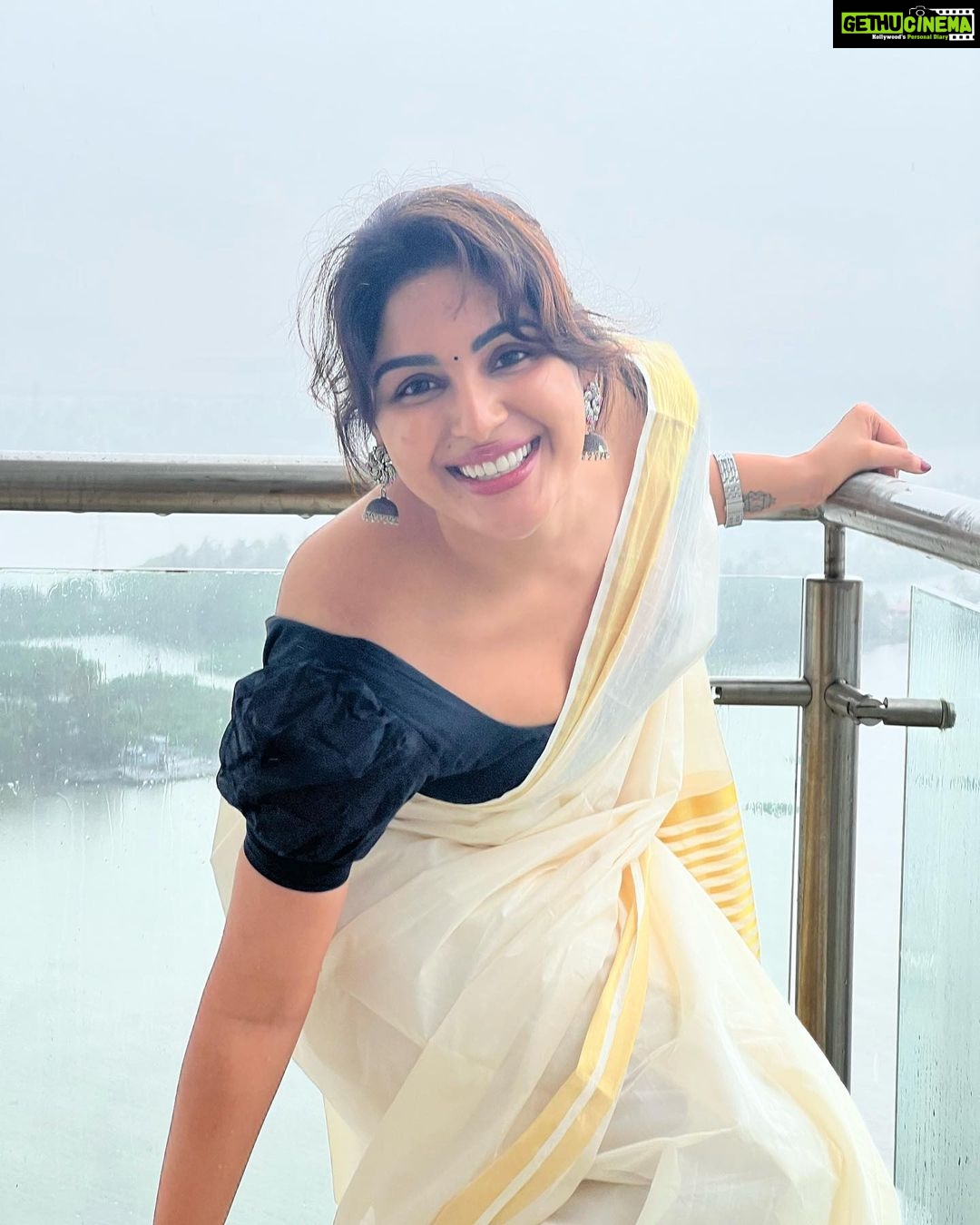 Samyuktha Menon - 360.6K Likes - Most Liked Instagram Photos