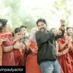 Saniya Iyappan Instagram - @nivinpaulyactor @grace_antonyy @ajuvarghese @saturday_night_movie ・・・ കിറുക്കനും കൂട്ടുക്കാരും മലപ്പുറത്തെതിയപ്പോൾ! 🤘🏼🎭 Team #SaturdayNight had a great time with the children of Gems School. #RelivingChildhood #SchoolLife #SchoolDays