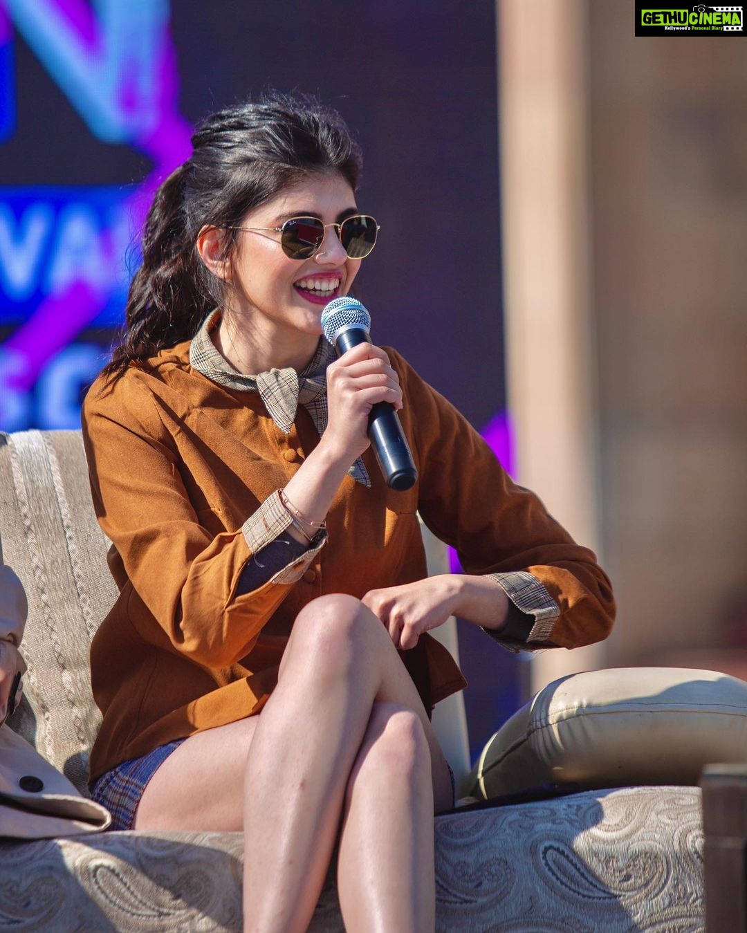 Sanjana Sanghi Instagram - Thank you for having me, for so much love, the conversation and laughter, and for letting me be a complete goof, DTU. ♥️ @yuvaandtu Delhi Technological University - DTU