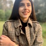 Sanjana Sanghi Instagram - The bone chilling winter in Delhi’s thankfully getting golden & sparkly courtesy this beauty! . . . . End the year with style and @danielwellington Buy any two products and get a 20% off. Combine it with my code “SANJANAS15” to get plus 15% off #DWforeveryone #danielwellington #ad