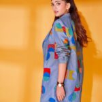 Sanjana Sanghi Instagram - Chin up, you’re amazing.💛☀️ . . . . | Wearing @cartier @bulgari @eshaamiinlabel1 • Shoes : @7.10store • @eshaamiin1 📸: @rohanpingle 💄 : @taskeen_c @ritashukla22 |
