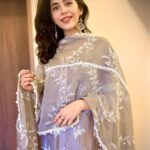 Sanjana Sanghi Instagram - Just a girl & her ethnic obsession. 🖤🤍 Juhu, Mumbai
