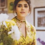 Sanjana Sanghi Instagram - Happiest to be able to get the shortest but sweetest Dilli ki Diwali! ♥️ 💫 And the limitless light, positivity and gratitude it comes along with. This one is special. . . . . . . . . . . . Outfit : @warpnweftbysagrikarai | 📸: @pritiza7 | 💄: @ivara_makeoversbyshivangi New Delhi