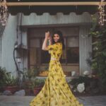 Sanjana Sanghi Instagram - Happiest to be able to get the shortest but sweetest Dilli ki Diwali! ♥️ 💫 And the limitless light, positivity and gratitude it comes along with. This one is special. . . . . . . . . . . . Outfit : @warpnweftbysagrikarai | 📸: @pritiza7 | 💄: @ivara_makeoversbyshivangi New Delhi