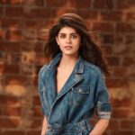 Sanjana Sanghi Instagram – No amount of denim, is too much denim. 💃 👖 💫 .
.
.
.
💄: @mehakoberoi | 👗: @who_wore_what_when | 📸 : @gauravmishra.photography