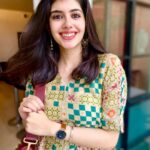 Sanjana Sanghi Instagram - The @danielwellington bracelet’s here for a sweeter price! The end of season sale’s gets you a 50% off and my discount code “DWXSANJANAS” gets you an additional 15% on the website! #danielwellington #danielwellingtonindia #DW