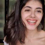 Sanjana Sanghi Instagram - The discoveries clearly haven’t stopped with the @samsungindia #Galaxy S10! And I think I’ve found my favorite feature of the phone - 4K UHD recording in the front camera! This amazing feature has been transforming my travel & work experience as it makes everything look so clear, vibrant and good, just like the phone itself! Cannot wait to go on so many more journeys with my new favorite! #teamgalaxy #ad #sponsored