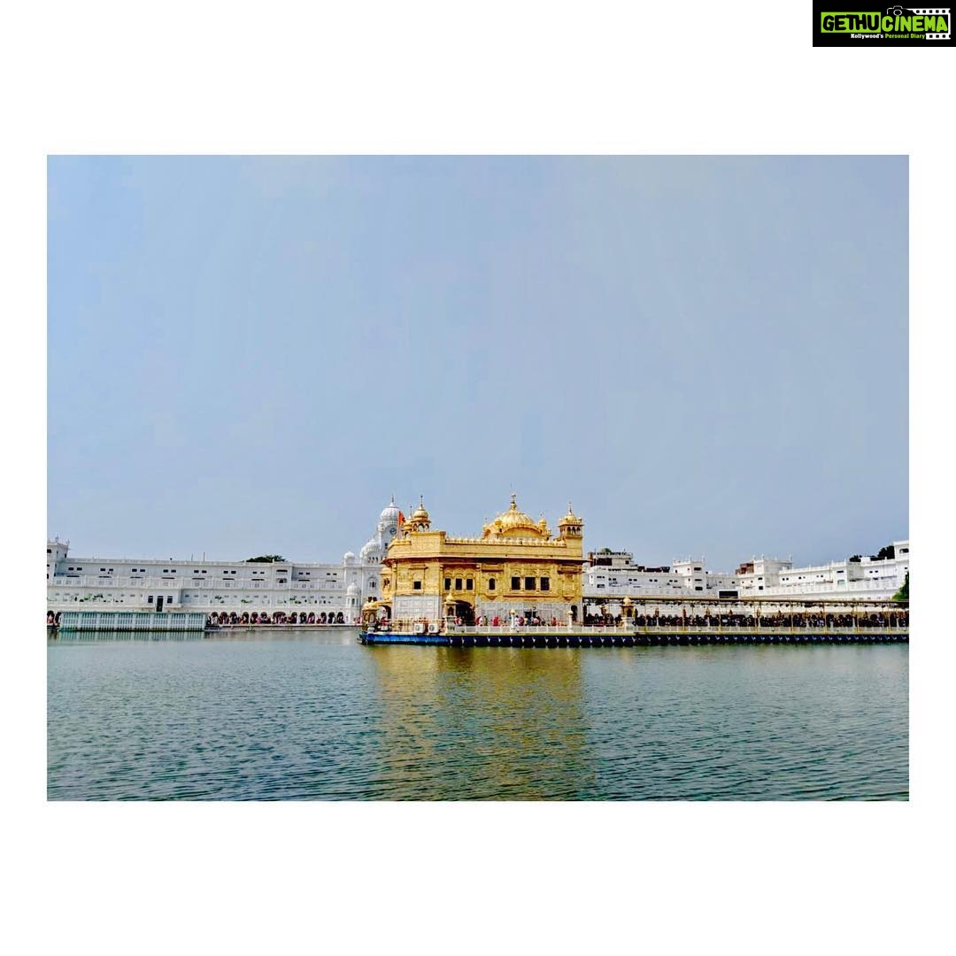 Sanjana Sanghi Instagram - Goodbye 2018! You were a year filled with discoveries, invaluable learning, seemingly impossible challenges and immense satisfaction. . . . My favourite photographs from some of the places you took me to! Jodhpur • Cabo San Lucas, Mexico • Claremont, California • Los Angeles • San Francisco • New York • Jamshedpur • Amritsar • Shimla #shotoniphone7