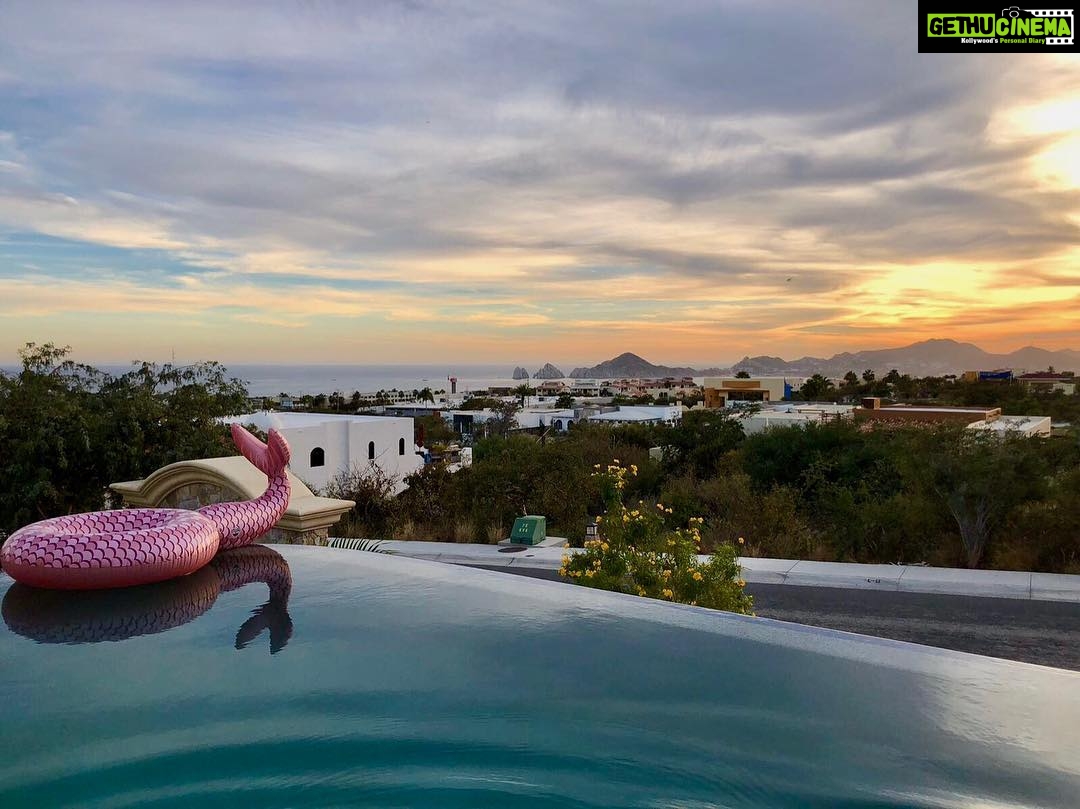 Sanjana Sanghi Instagram - Pink sunsets, palomas, and these beautiful human beings. / Cabo San Lucas, Mexico : thank you for being an irreplaceable addition to my basket of memories. ☀️ 🏝 🍺 Cabo Mexico