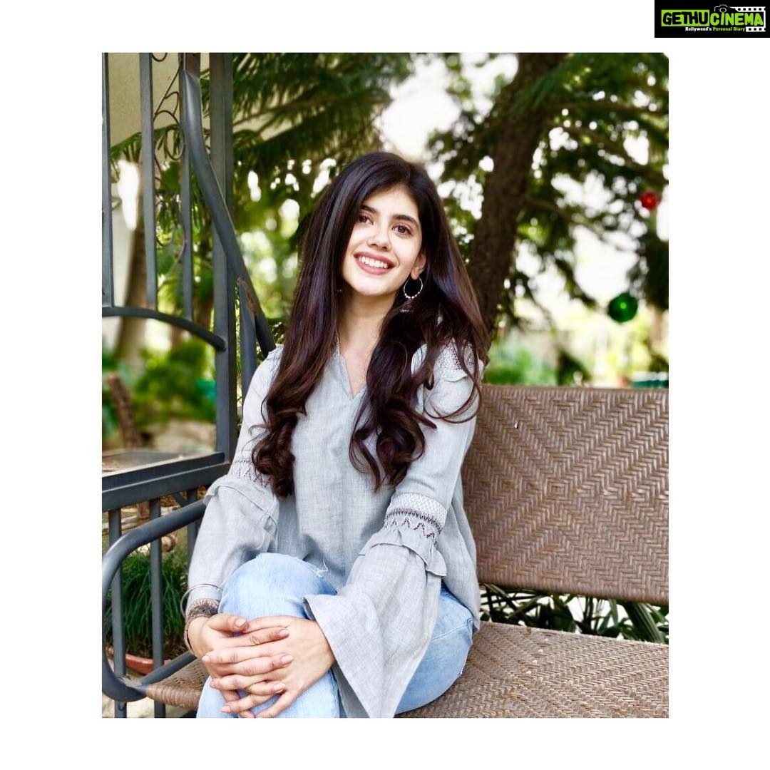Sanjana Sanghi Instagram - I sense the biting winter passing & let me just say that makes me rather happy. ⭐️