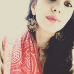 Sanjana Sanghi Instagram - Sarees and dark circles are always a fun time.