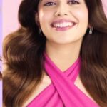 Sanjana Sanghi Instagram - Hellew! I am super excited to finally share the deets about my new look. It’s the hot new international hair color trend called #MatrixColorMelt. A versatile professional technique which gives the hair a gorgeous blended look and I just cant get over it! 💁🏻‍♀️🤩💖 Wanna try it too? Head over to a Matrix Salon now 😃🙌 @matrixindia_lnc #MatrixIndia #MatrixColorMelt #SuperVersatile #SuperTrendy #HairColor #HairColorGoals #HairColorTrend #Partnership