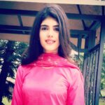 Sanjana Sanghi Instagram - Spring is here! 🌸 . . . . . . . . #brightside #photooftheday #nerdvent #instaphoto #flipside #needabeer