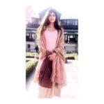 Sanjana Sanghi Instagram – That time when you’re miserably just trying to match up to the elegance with which your mum wore the same outfit 25 years ago. #bigfatindianwedding #aahmaniexchange #mehendi #gallagudiyaan Itc Fortune Savoy Mussoorie