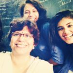 Sanjana Sanghi Instagram - Selfies with Cim ma'am. Modern does these things. #modern#psychlab @devikakaushal Modern School