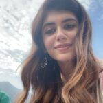 Sanjana Sanghi Instagram - Making a film in ~ That shining sun. Those laughing leaves. That crystal clear sky. Those majestic mountains. These memories, these moments of creative liberation. And most importantly, those blissful mountain power naps. Life, muchas gracias! ☺️ ⛅️ 🏔♥️ 🎥 Himachal Pradesh