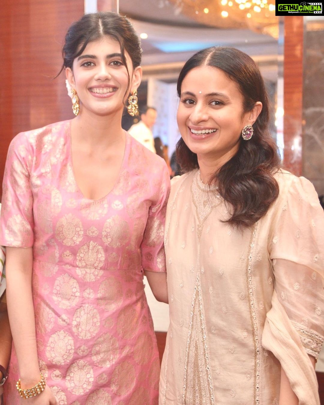 Sanjana Sanghi Instagram - Thank you @milokmat for this honor, I’m truly humbled. #LokmatWomenSummit2022 Sharing the stage and getting to learn from my fellow panelists, path-breaking & inspirational women Thought Leaders & Changemakers ascertains the belief and faith in the future of gender equality being an actual reality, and the limitless power that resides inside of every woman. It fuels our efforts in an up-hill journey of empowering the Girl Child. With my hope of working towards curbing the rapidly increasing rate of drop outs from school post the pandemic. #Shero #AllyUpForHer #GenderEquality #WomensRights #HeForShe @unwomen @unwomenindia #UNSDGs • Styled by @eshaamiin1 • Wearing : @raw_mango @stevemaddenindia •