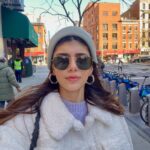Sanjana Sanghi Instagram - The warmth of the Big Apple even in its freezing temperatures.💫 ____ 👗: @nakdfashion @nykaafashion • 👞& 🧢 : @hm • 👓 : @rayban • jewellery : @shopweekendlane Manhattan, New York