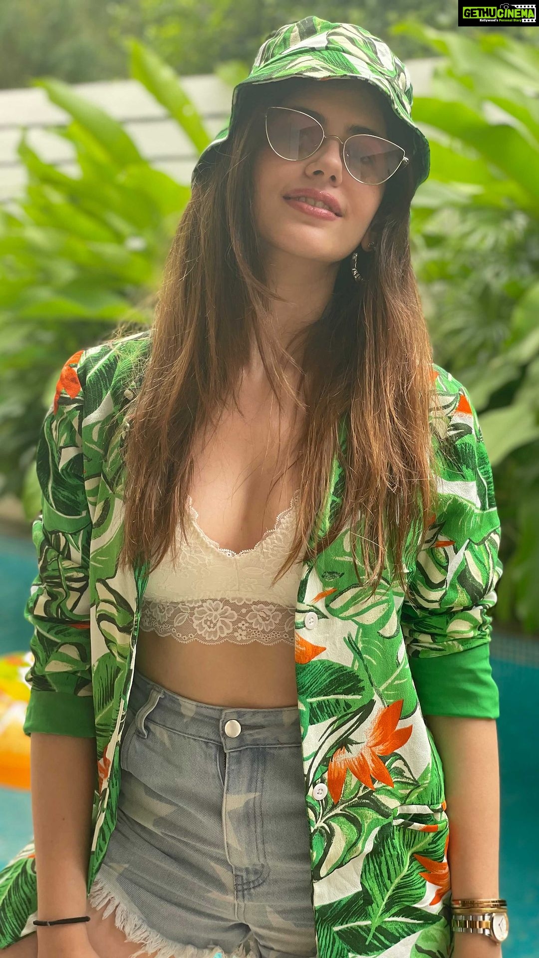 Sanjana Sanghi Instagram - Quick rewind of a beautiful 48 hours in Goa ππ΄βοΈπ . . . . . π@hireavilla @villa.kanai π: @eshaamiin1 @eshaamiinlabel1 β’ @summersomewhereshop β’ @shopverb β’ π : @royalenfield @royalenfieldlifestyle
