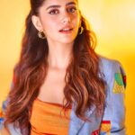 Sanjana Sanghi Instagram - Chin up, you’re amazing.💛☀️ . . . . | Wearing @cartier @bulgari @eshaamiinlabel1 • Shoes : @7.10store • @eshaamiin1 📸: @rohanpingle 💄 : @taskeen_c @ritashukla22 |