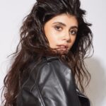 Sanjana Sanghi Instagram - Mamabear said Sunday = don’t have to comb your hair day.😌 #2022Resolutions : Listen to Mama always 🖤