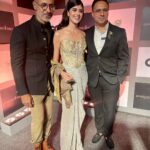 Sanjana Sanghi Instagram - A #CeremonialNight to remember, celebrating yet another milestone of my favourite two : @shantanunikhil 🖤 Here’s to you both somehow navigating the tomboy in me & creating the most stunning pieces to chime into. Thank you @gqindia for a lovely evening. #SNxGQ ——- 👗: custom made corset saree, @snbyshantanunikhil Styled by @who_wore_what_when asstd by : @stylebyankur 💍 @ambrusjewels 👠 : @oceedeeshoes 💄: @ashima.kapoor 👧: @lawangtamang95 @badhwardivya 📸 @square._frames