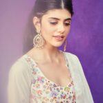 Sanjana Sanghi Instagram - It’s THAT time of the year!!!🥺💫🪔 EEEP.♥️ Happy Dhanteras fam. Celebrate love and light in your life hard this time - last year’s taught us, we cannot and shall not take it for granted ever again! . . . | @who_wore_what_when ♥️ • @sukritiandaakritioffical • @ambrusjewels • @aanchalsayal • @oceedeeshoes | 💄 👧 📸: @shrutiandyashaswini @pushkinbhasin @prateekswadesh |