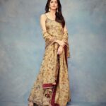 Sanjana Sanghi Instagram - That time of the year! 💫🤎 ——— 👗: @who_wore_what_when @archanajaju.in @rakyans 📸: @prateekswadesh @pushkinbhasin