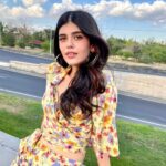Sanjana Sanghi Instagram - Never met a sunset I didn’t like ☀️ 🌍 • A #PhotoDump from a walk back from set after a long, bright & beautiful day of filming 🎥 - focus shift to finding the right kebabs to be devoured for dinner 🥘 • Yerevan, Armenia