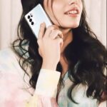 Sanjana Sanghi Instagram - Here’s a Glow that always turns heads around.😉 #GetTheGlow with this beauty of a phone! The OPPO Reno6Pro 5G is now available for you to go & grab! #OPPOReno6Series #5GSuperPhone #EveryEmotionInPortrait