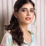 Sanjana Sanghi Instagram – Blink and you miss the Glow. What say, @oppomobileindia ?

#GetTheGlow ✨
#OPPOReno6Series coming soon!