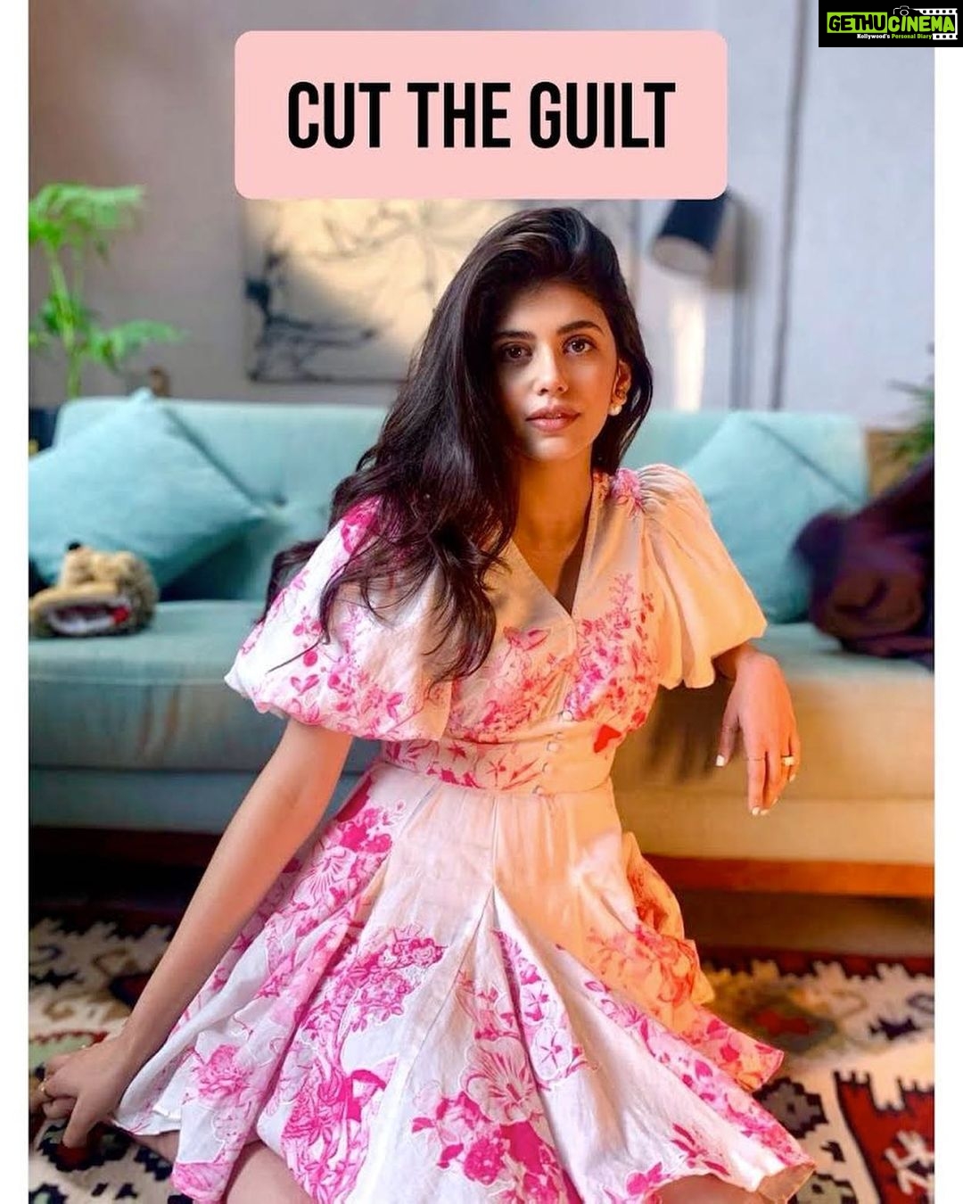 Sanjana Sanghi Instagram - #CutTheGuilt ❌ Our mind is a very tricky place. Don’t let it consume you. And if you have somehow tricked yourself into thinking this is a good time to ride yourself with GUILT - there is NO right way of telling you how WRONG you are. ➡️ to glimpse through some of the many questions that may be plaguing your mind these days. Guess what? There is no defining what’s “enough” There was never a rule book handed to any of us on how to cope with a catastrophic pandemic in our lifetimes. We all, together are trying. We are stumbling, we are falling and we are together rising. But we are ALL trying. Just do YOUR bit. Whether small. Whether big. Whether it’s “ENOUGH” or not is for nobody other than yourself to decide. Let’s just be there. For our family. For our friends. For all the ones we love. For strangers. For ourselves. Times are tough enough. Let’s not make it tougher for ourselves. It’s all enough. #NurtureYourMind #MentalHealth #InThisTogether