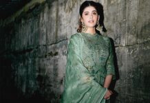 Sanjana Sanghi Instagram - Ek yaadgaar shaam, Garba Raas aur aap sab ke pyaar ke naam 💕💫 . . ________ Styled by @eshaamiin1 👗:@archanajaju.in 💜 @curiocottagejewelry @fizzygoblet 📸 : @leroifoto 💄: @houseofankita @safasheikhbeauty